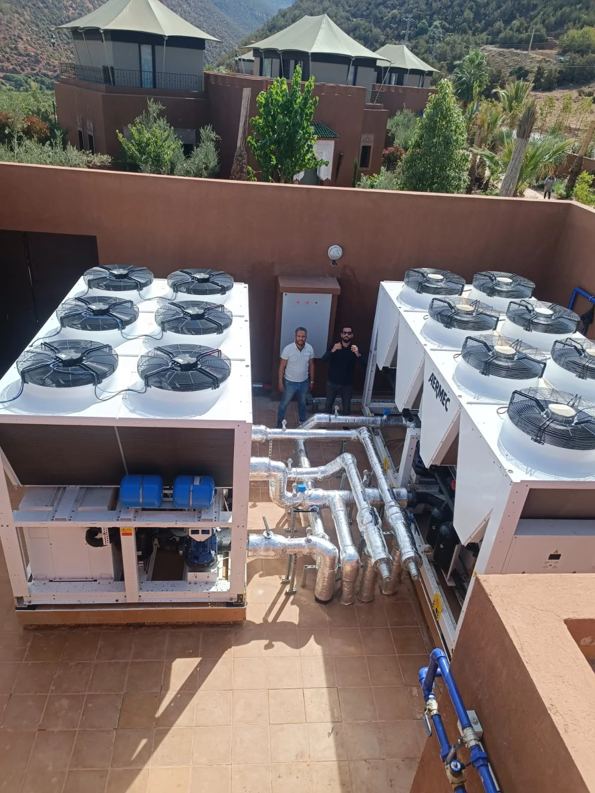 Climatisation centralisée vs climatiseurs individuels : que choisir ?